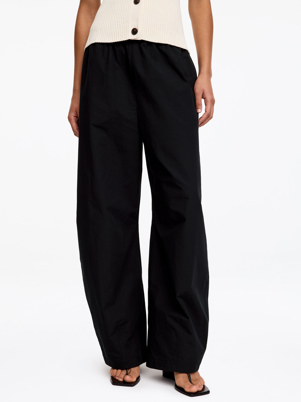 Barrel-Leg Cotton Trousers - Black - Image 4