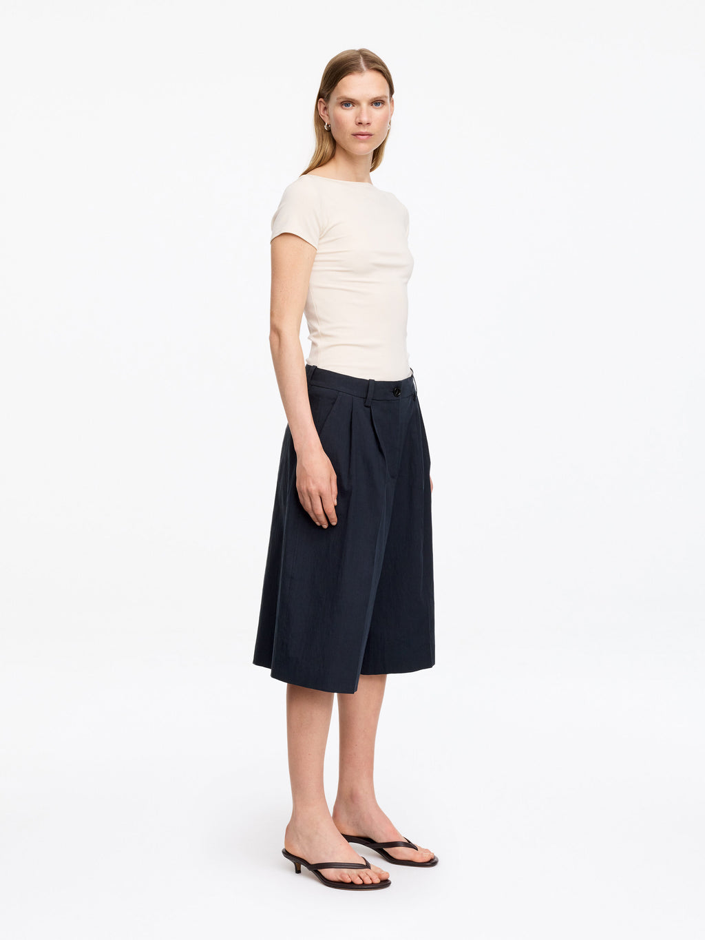 Tailored Wide-Leg Shorts - Blue - Image 3