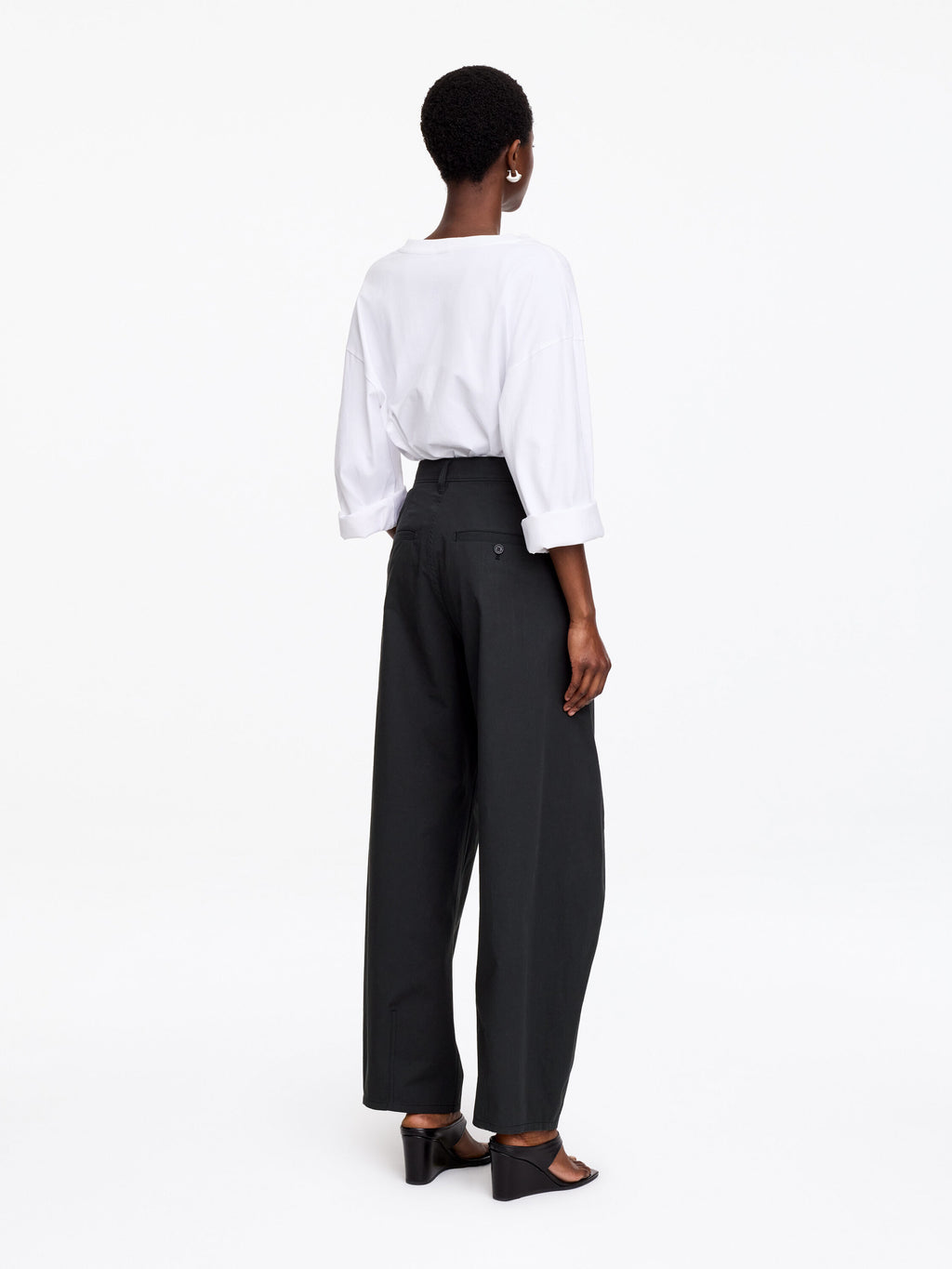 Barrel-Leg Trousers - Black - Image 4