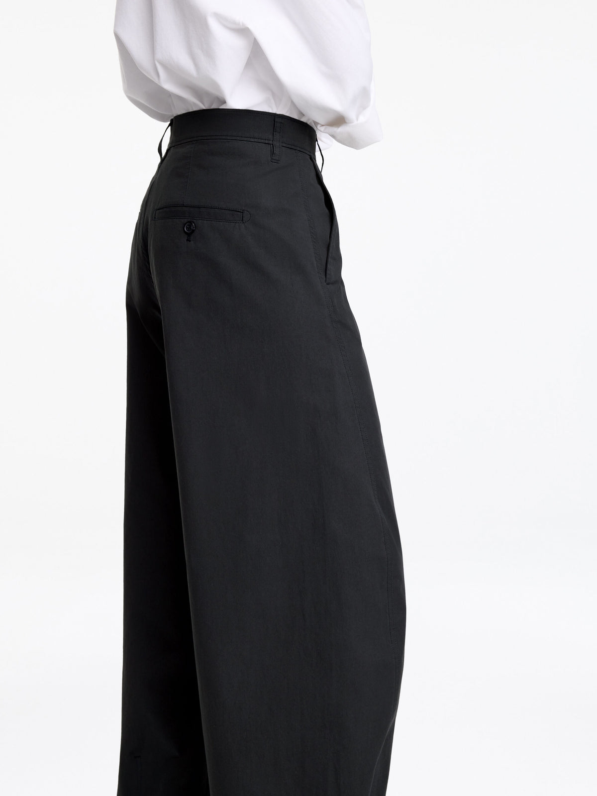 Barrel-Leg Trousers - Black - Image 5