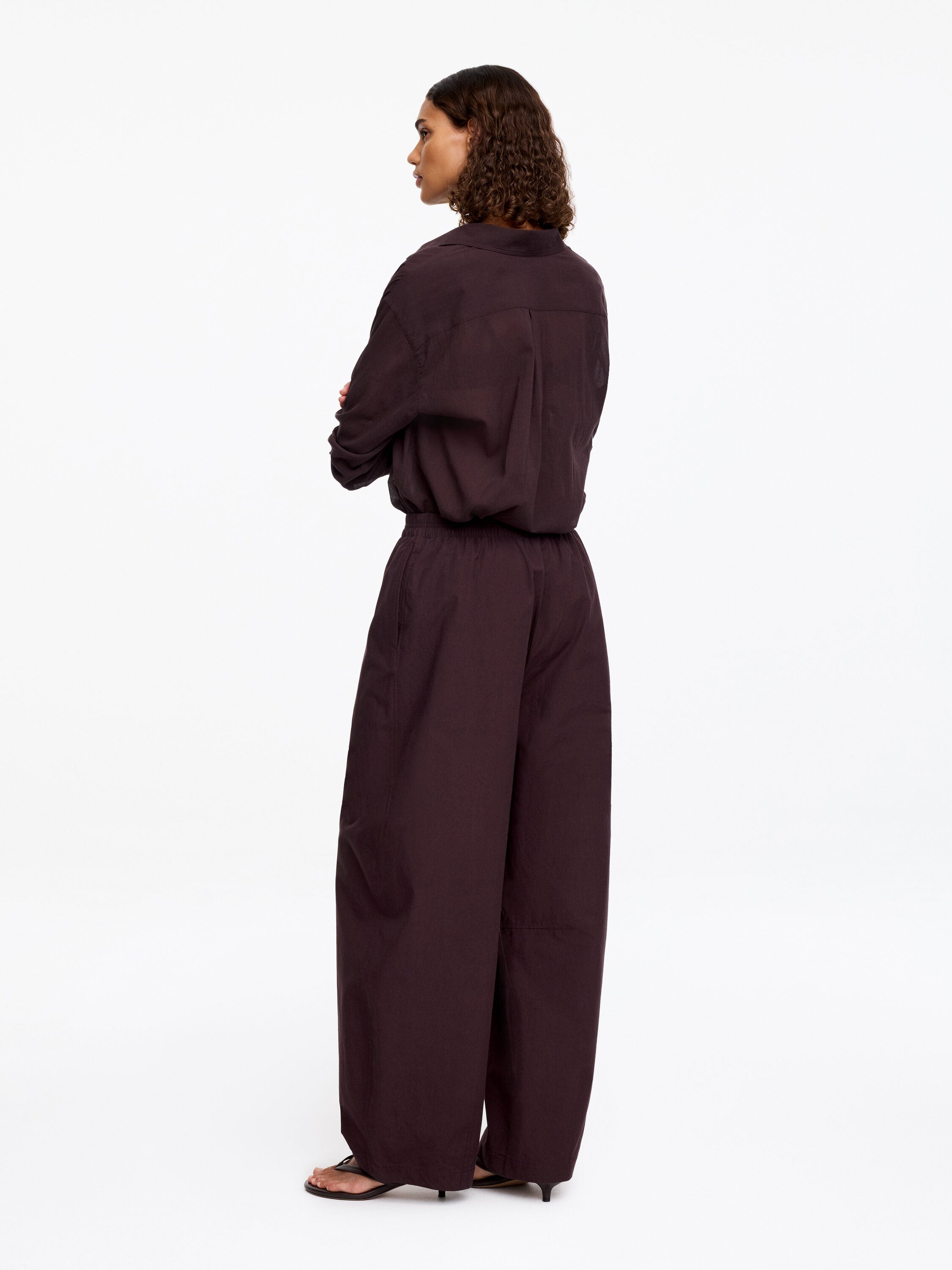 Barrel-Leg Cotton Trousers - Brown - Image 2