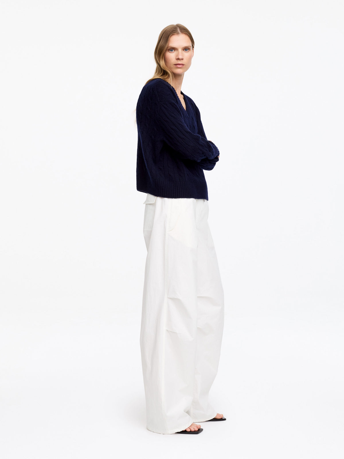 Cotton Pleat-Knee Trousers - White - Image 2