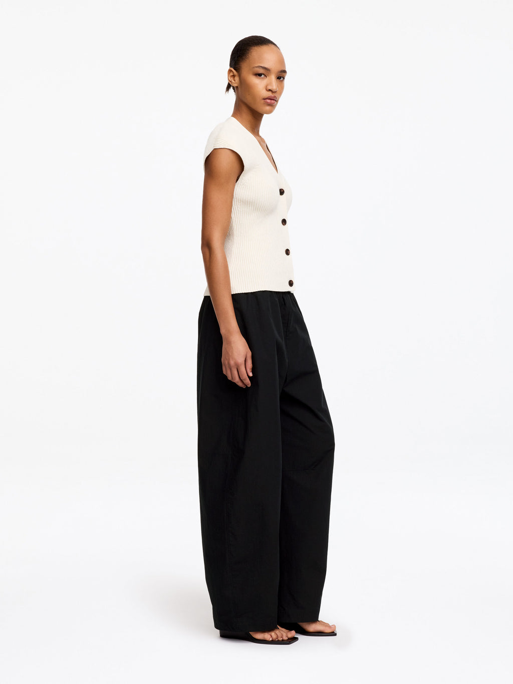 Barrel-Leg Cotton Trousers - Black - Image 2
