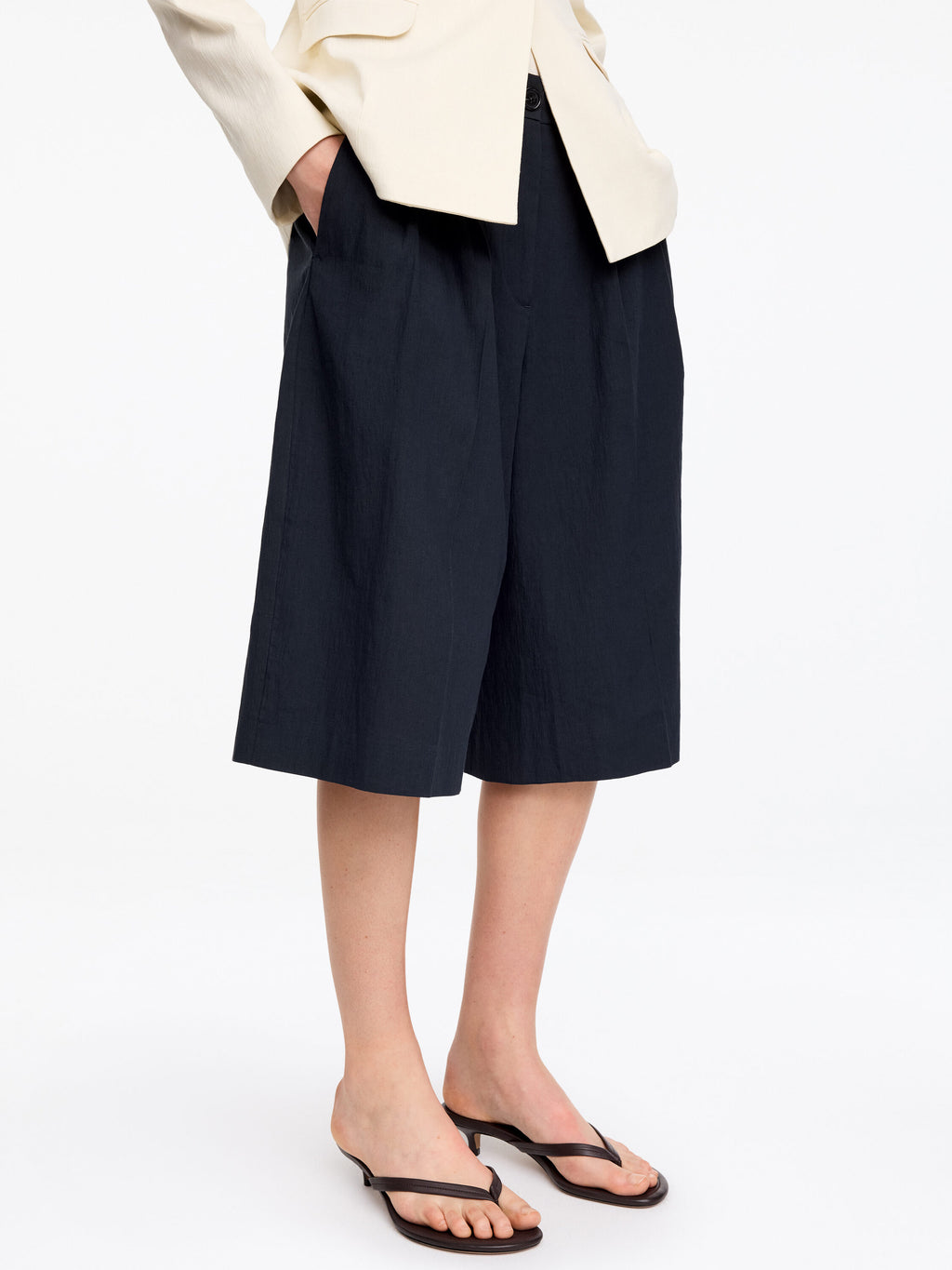 Tailored Wide-Leg Shorts - Blue - Image 4
